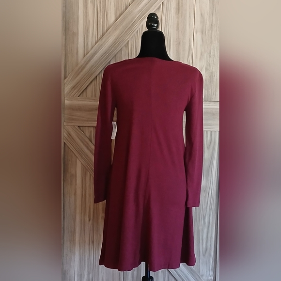 Old Navy Red A-Line Long Sleeve Swing Dress. (Size XS) - Picture 4 of 9